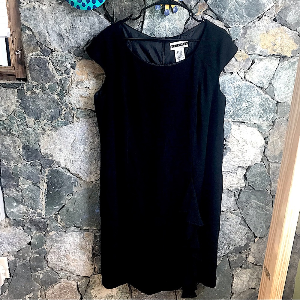 Dana Kay 100% polyester sheath cocktail lined ruffle front dress black size 18W